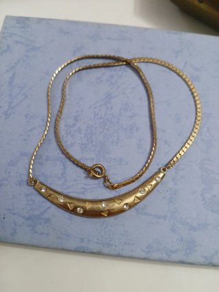 Collana vintage con strass dorata