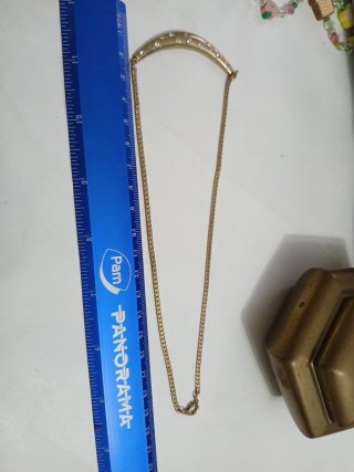 Collana vintage con strass dorata