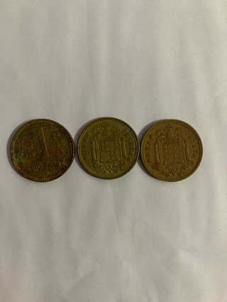 Lote 5 monedas: Pesetas y Lituania