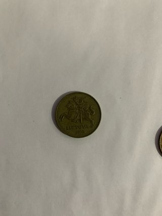 Lote 5 monedas: Pesetas y Lituania
