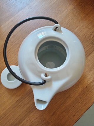 Teiera minimalista Tiger bianca