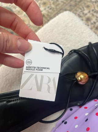 Sandalias Zara Tiras Metálicas Doradas