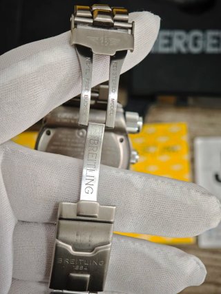 Breitling Emergency Orbiter 3 Edición Limitada