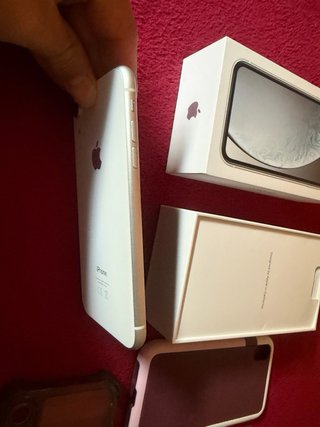 iPhone XR Bianco con Accessori