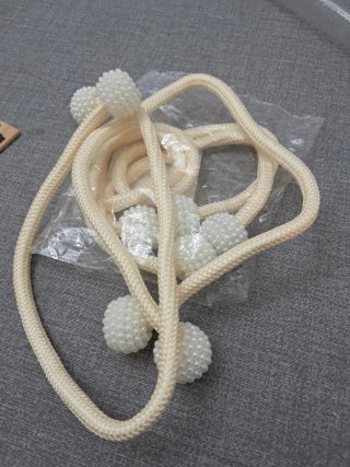 Ganci per tende con perle bianche