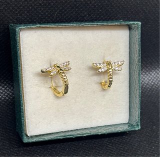 Pendientes de libélula con circonitas.