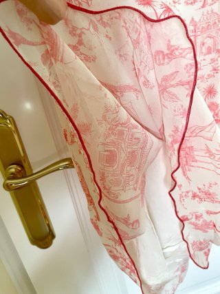 Camisón Oysho Toile de Jouy Beige/Rojo