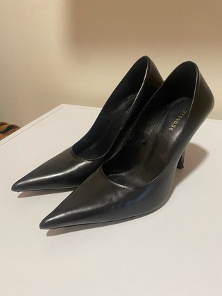 Zapatos de tacón negros