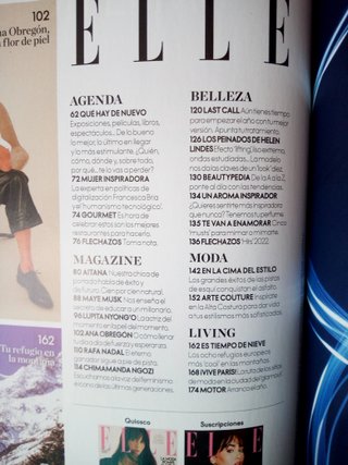 LOTE DE DOS REVISTAS ELLE Y UN SUPLEMENTO DE MODA