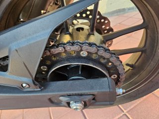 Voge 625R Negra/Plata Moto Naked