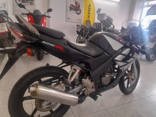 HONDA CBR 125 R