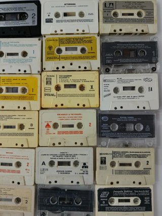 Lote 24 Cassettes Pop Rock QUEEN PRIMCE BEATLES