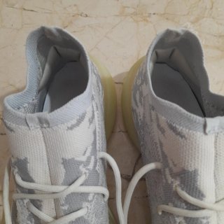 Zapatillas Hombre Adidas Yeezy talla 42..NO ENVÍO