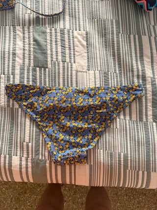 Bikini floral azul y negro