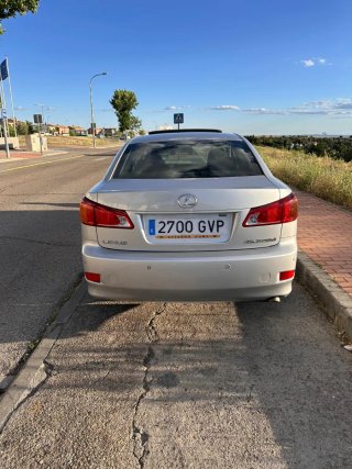 Lexus IS 2010