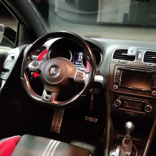 Volkswagen Golf GTI Adidas Edition