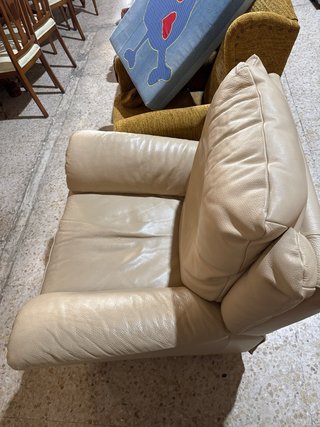 Sillón Piel Sintética Beige