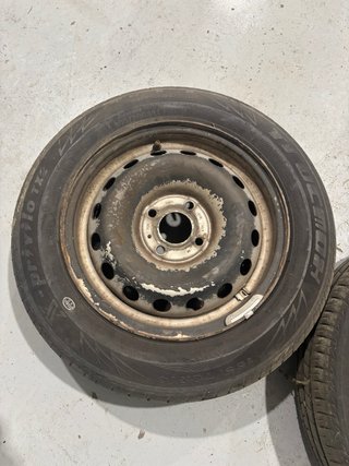 Llanta y neumático Renault Kangoo 1