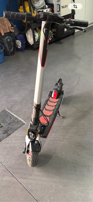 Patinete Eléctrico Aprilia eSR1 - 150 km
