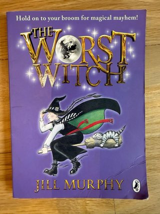 Set 3 libros en inglés The Worst Witch