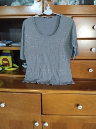 Maglia grigia con strass