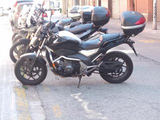 Honda NC 750S Negra y Plata