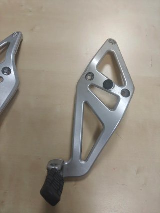 Estriberas KTM 990 Traseras