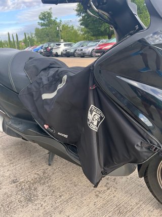 Suzuki Burgman 125 2016 Negra