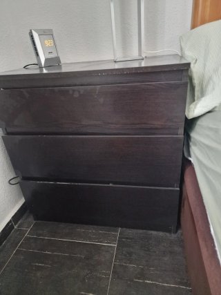 Cómoda Ikea Malm Negra/Marrón