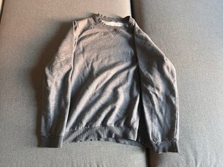 Sudadera gris sin capucha unisex Talla M