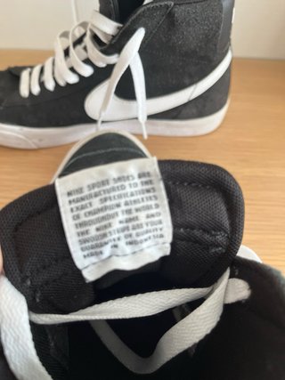 Zapatillas Nike Negras y Naranjas