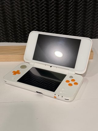 Ottimo stato! Nintendo 2DS XL Bianco Arancione