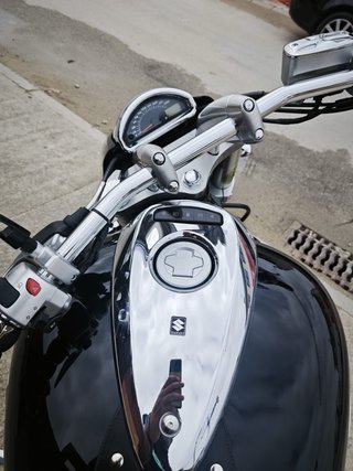 Suzuki Intruder 1500 Negra moto custom