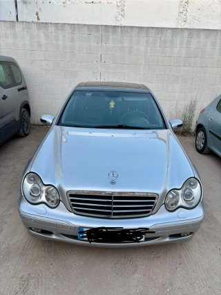 Mercedes-Benz Clase C 2005