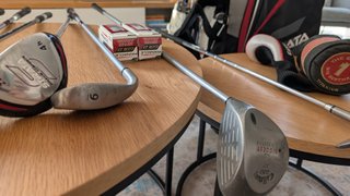 SET DE GOLF CALLAWAY STRATA, CARRITO Y ACCESORIOS