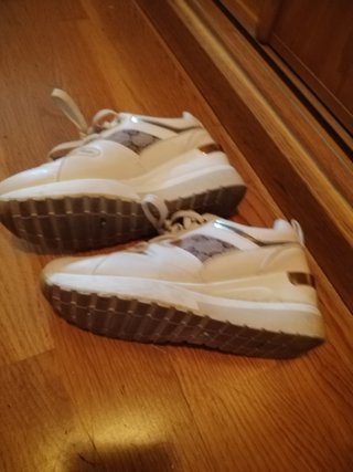 Zapatillas Gucci Beige y Blancas