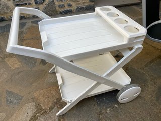 Carrito de jardín de calidad en buen estado