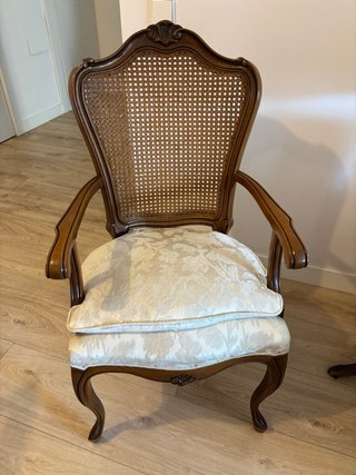 Poltroncina ausiliaria in rattan e legno imbottita