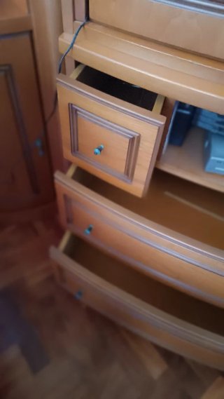 Mueble Boisserie Madera Nogal y Cristal