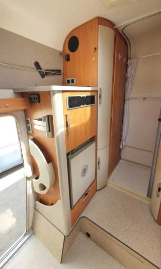 autocaravana tamaño camper Hymer Exsis SK
