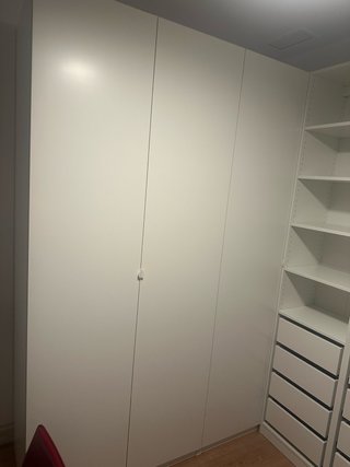 Armario esquinero blanco