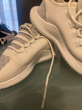 Zapatillas Adidas Tubular Blancas y Grises
