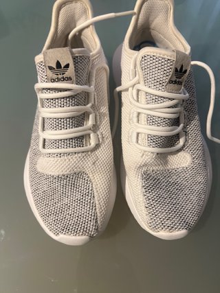 Zapatillas Adidas Tubular Blancas y Grises