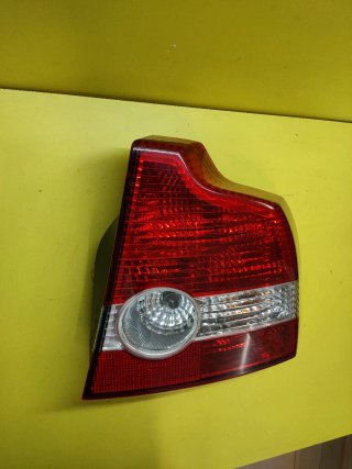PILOTO TRASERO DERECHO VOLVO S40