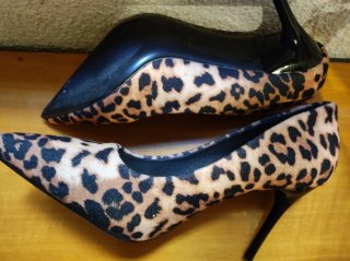 Zapatos de tacón estampado animal