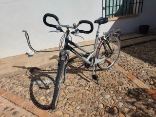 Bicicleta 28'' Trekking Ciudad