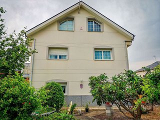 Chalet en venta en Cacabelos