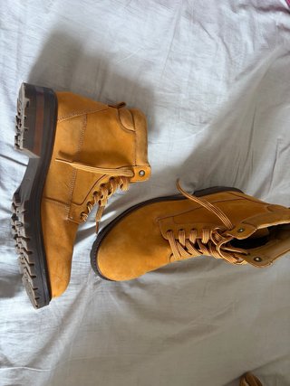 Botas de caña color trigo