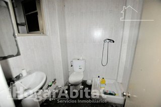 Local comercial en venta en Nou Moles en Valencia