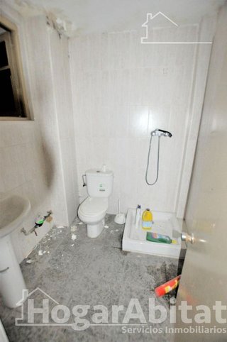 Local comercial en venta en Nou Moles en Valencia
